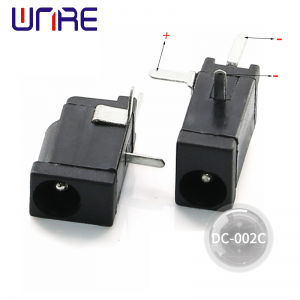 DC002C Female Panel Mount Connector màu đen